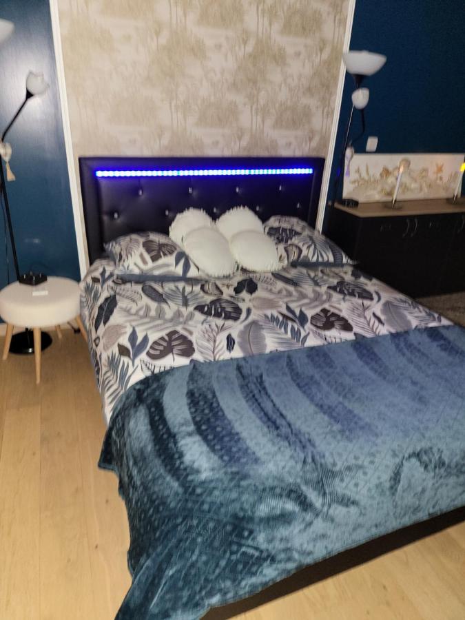 Bed and breakfast Choisy Le Jacuzzi Extérieur photo